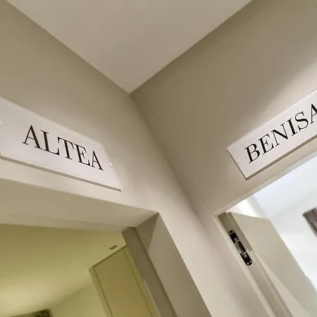Myflats Deluxe City Center Apartment