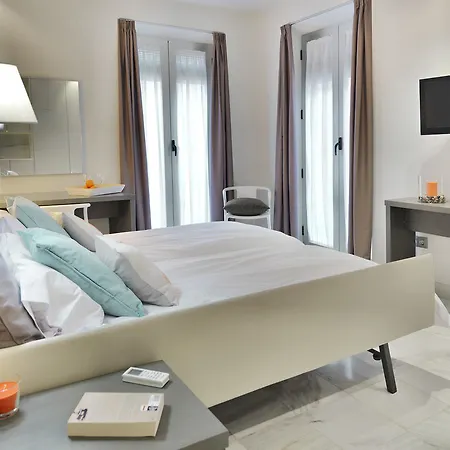 Myflats Deluxe City Center Apartment *